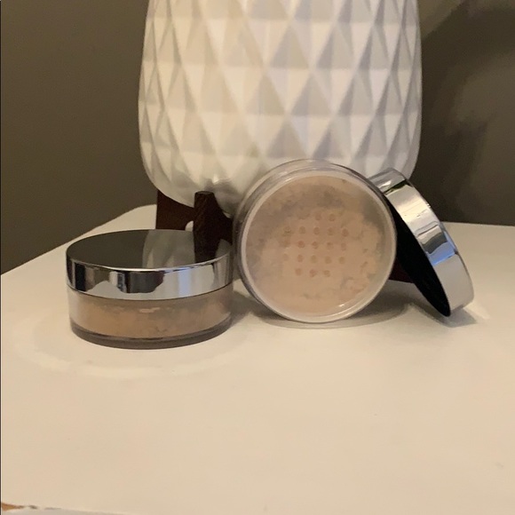 Mary Kay Mineral Powder Foundation - Beige 2
